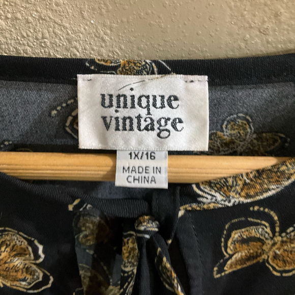 Unique Vintage Black gold butterfly print boho blouse tie front flutter sleeves - Picture 3 of 8